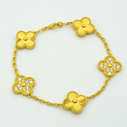 [Luna Brilliance] CLASH & Clover Laser 5-Motif & LOVE Brushed Bracelet Stack Set