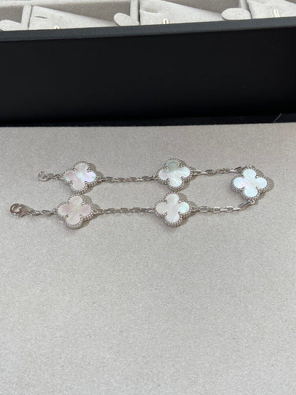 [Luna Brilliance]CLOVER WHITE PEARL MOP 5 MOTIF BRACELET COLLECTION