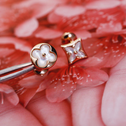 [Luna Brilliance]STAR AND SUN PINK GOLD MOP STUD EARRINGS
