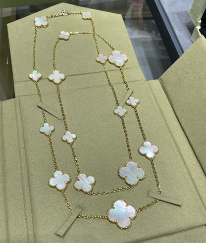 [Luna Brilliance]CLOVER 16 MOTIF WHITE MOP GOLD NECKLACE