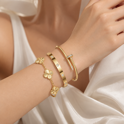 [Luna Brilliance] CLASH & Clover Laser 5-Motif & LOVE Brushed Bracelet Stack Set