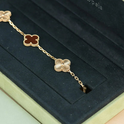 [Luna Brilliance] CLOVER 5 MOTIF RED CORNELIAN BRACELET COLLECTION