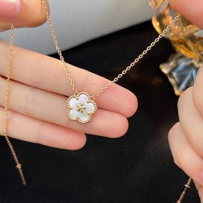 [Luna Brilliance]LUCKY  WHITE MOP  PLUM BLOSSOM NECKLACE