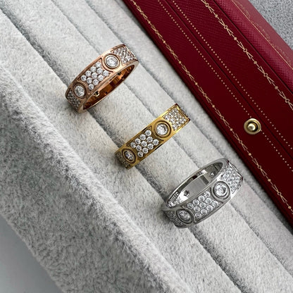 [Luna Brilliance] LOVE 5.5MM FULL-PAVE 6-DIAMOND RING