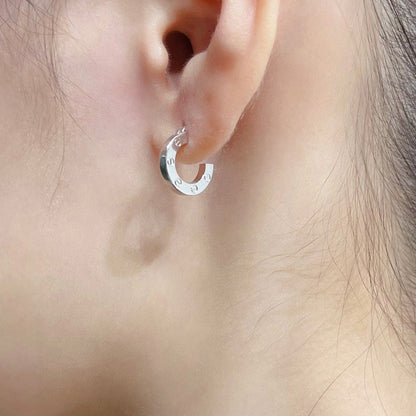 [Luna Brilliance] LOVE MINI EARRINGS