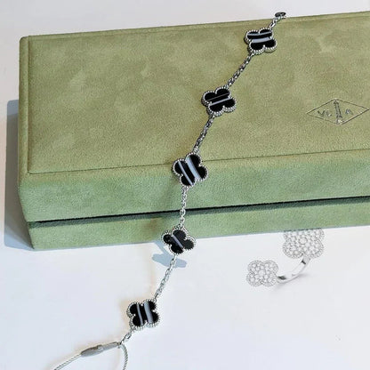 [Luna Brilliance] Clover 5-Motif & LOVE Unlimited Bracelet Set