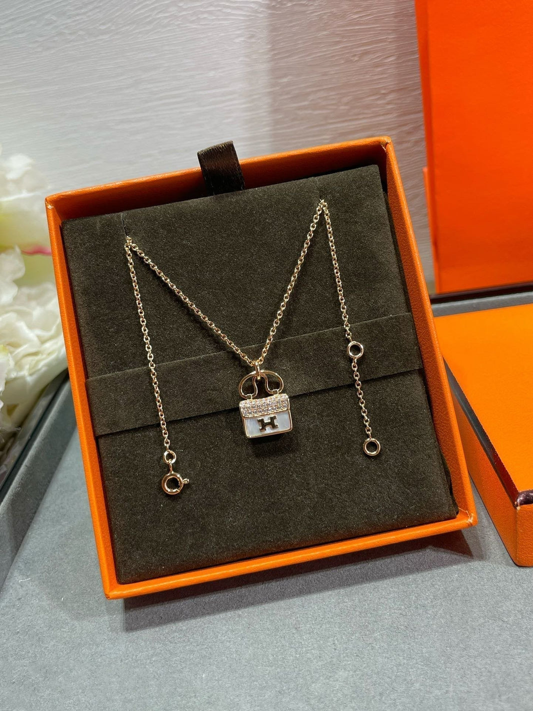 [Luna Brilliance]H CIRCE MOISSANITE PENDANT NECKLACE GOLD