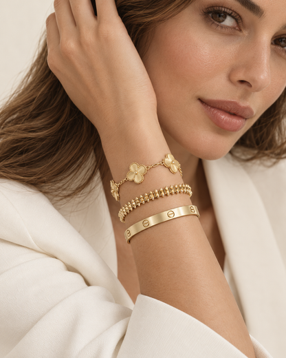 [Luna Brilliance] CLASH & Clover Laser 5-Motif & LOVE Brushed Bracelet Stack Set