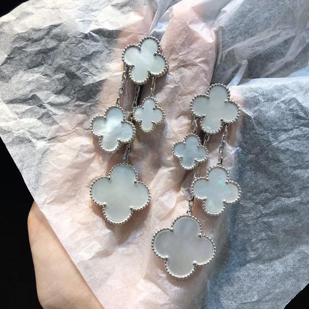 [Luna Brilliance]CLOVER EARRINGS WHITE MOP 4 MOTIFS SILVER