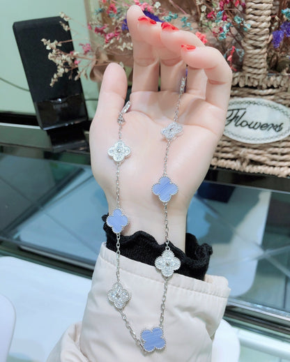 [Luna Brilliance]CLOVER 10 MOTIFS CHALCEDONY DIAMONDS SILVER NECKLACE